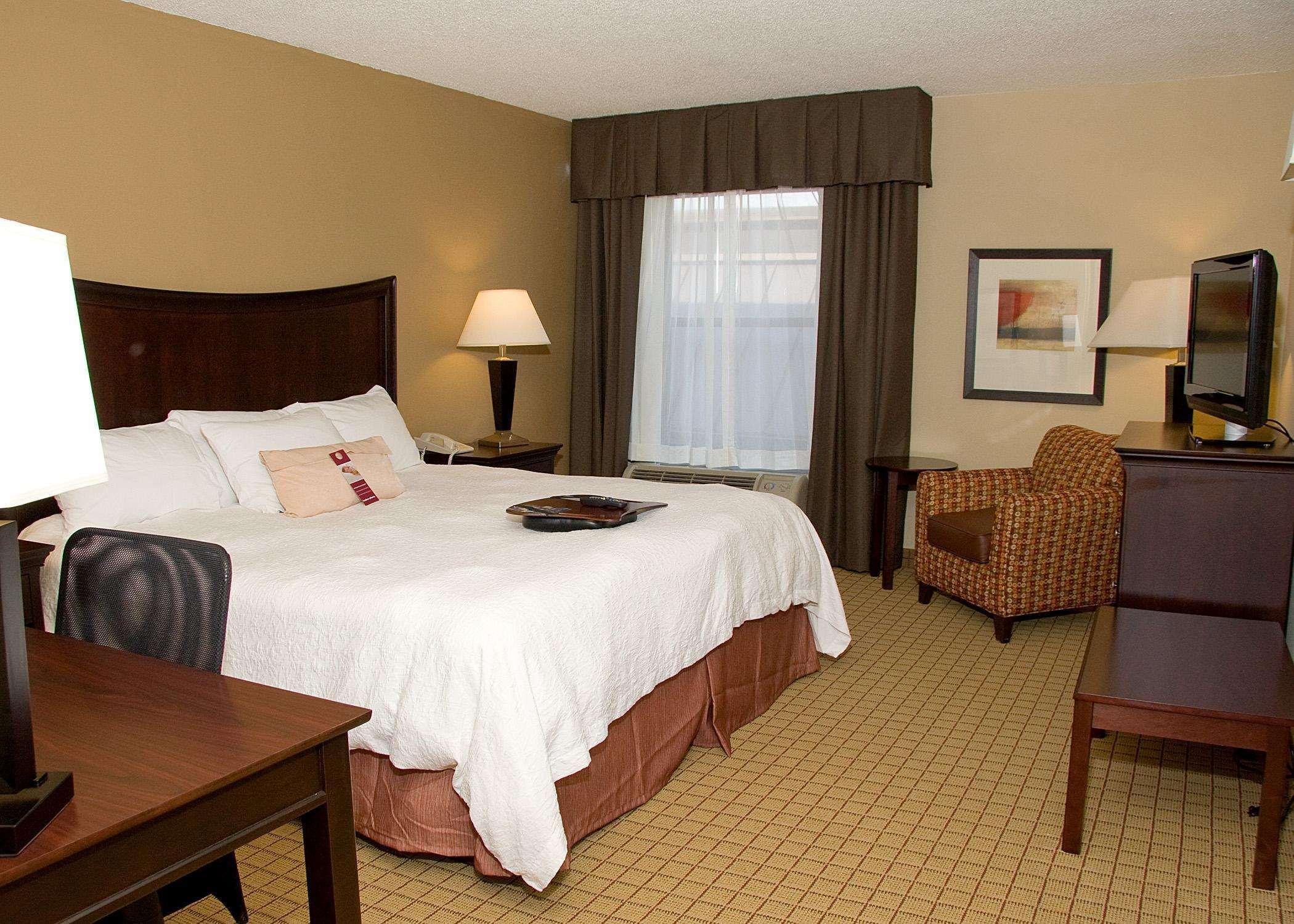 Hampton Inn Corydon Exterior foto